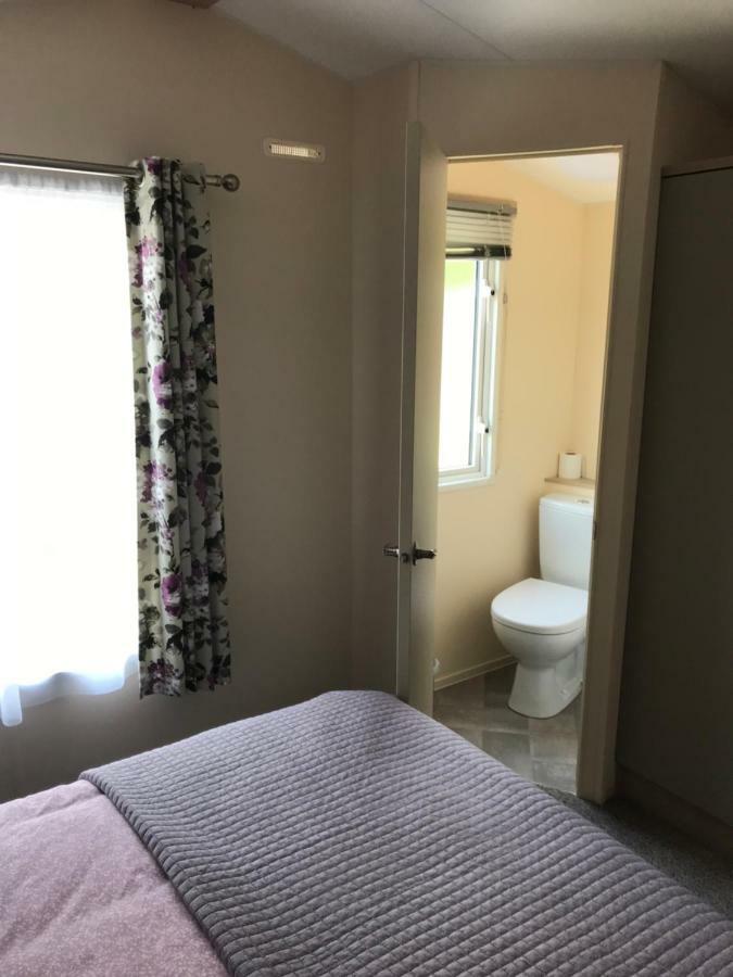 Deluxe Riverside Static Caravan Чеддер Экстерьер фото